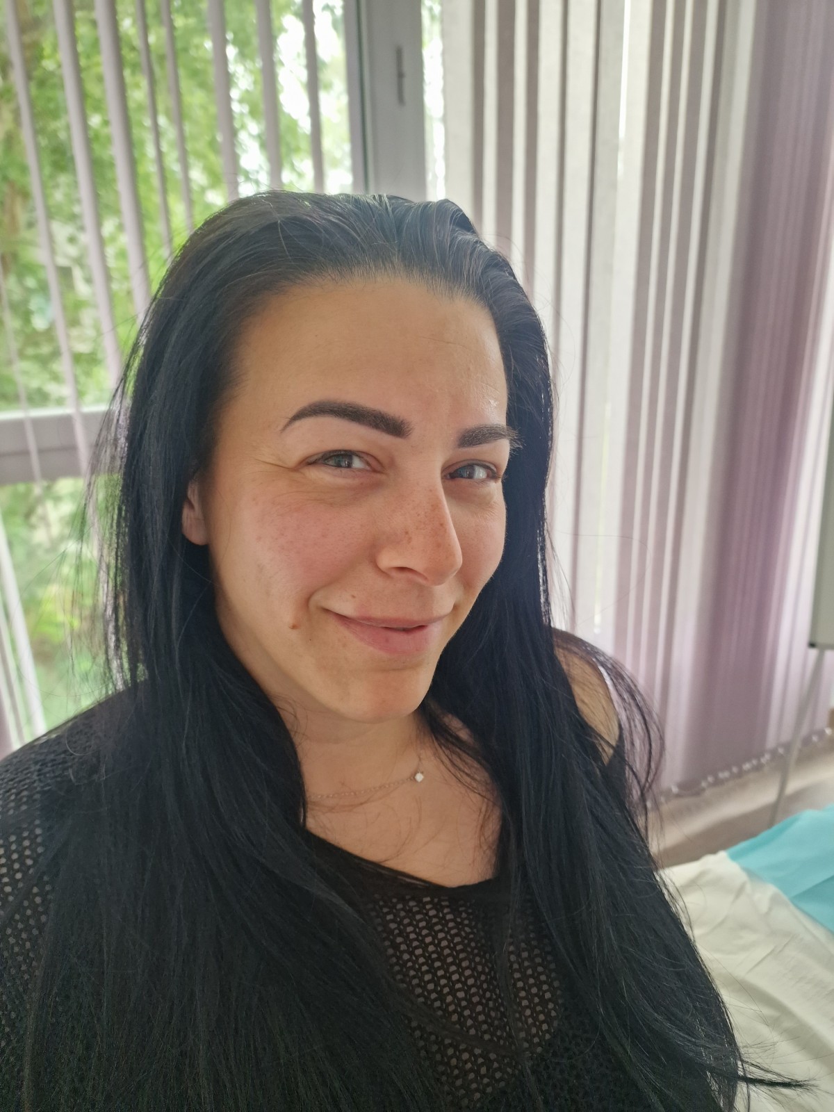 faire microshading des sourcils ou microblading de Marseille  à Toulon