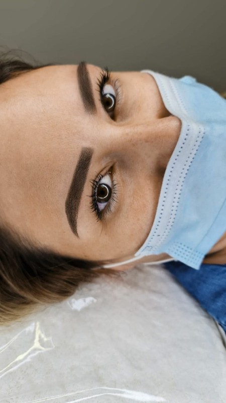 Maquillage permanent sourcils poudrés à La Ciotat proche de Marseille