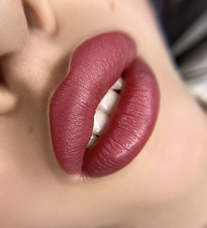 Pourquoi choisir Black Line Studio à la Ciotat pour votre maquillage permanent ?