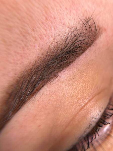 microshading ou sourcils ombrés effet naturel photo marseille